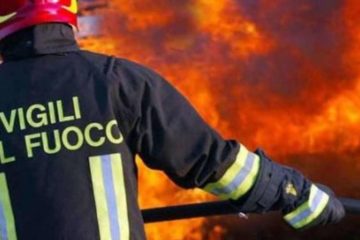 Notte di fuoco a Racalmuto e Grotte: distrutte sei auto 