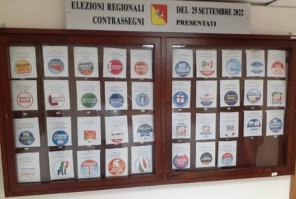 Regionali Sicilia: affissi simboli 38 liste