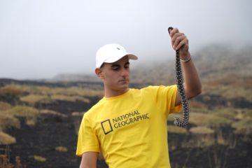 L’ambientalista Sebastian Colnaghi sulle tracce della vipera in Sicilia