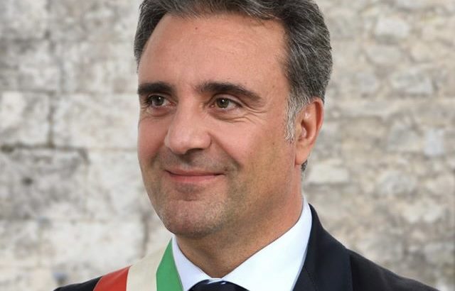 Le piazze di Mussomeli tutte a nuovo, sindaco Catania: ”Grande opera di riqualificazione del centro urbano”