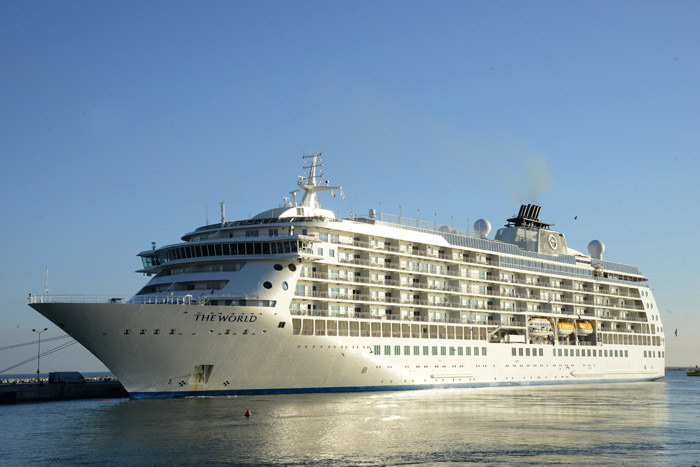 A Porto Empedocle oggi arriva “The World”, la nave degli uomini più ricchi al mondo