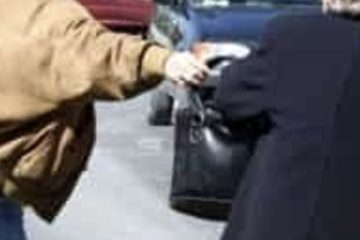 Anziana scippata, nella borsa 1600 euro: denunciato 42enne agrigentino 