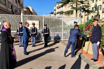 Caltanissetta, commemorazione dei defunti: Questore Ricifari depone corona presso il monumento dedicato ai caduti della Polizia di Stato