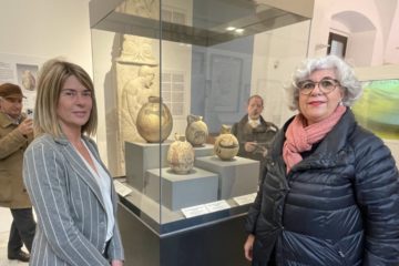 Beni culturali, quattro vasi ciprioti del VII a.C. dal Met di New York in mostra al Salinas di Palermo