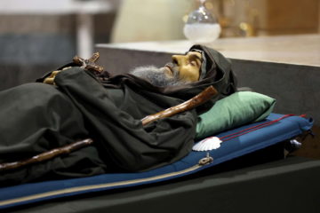 Funerali Biagio Conte, Cuffaro: “Ti abbraccio, fratello di amore e misericordia”
