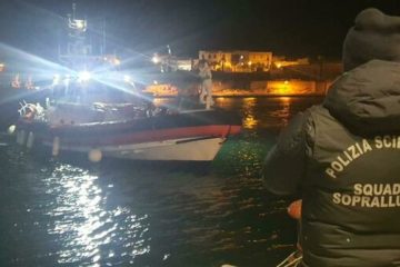 Tragedia al largo di Lampedusa, 8 migranti morti su un barcone
