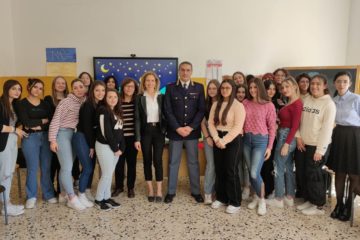 Caltanissetta, Polizia incontra gli studenti del Liceo “Manzoni – Juvara”