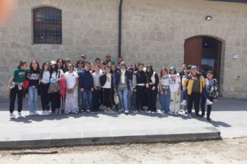 Caltanissetta, gli alunni della Caponnetto “piccoli archeologi” a Gibil Gabib
