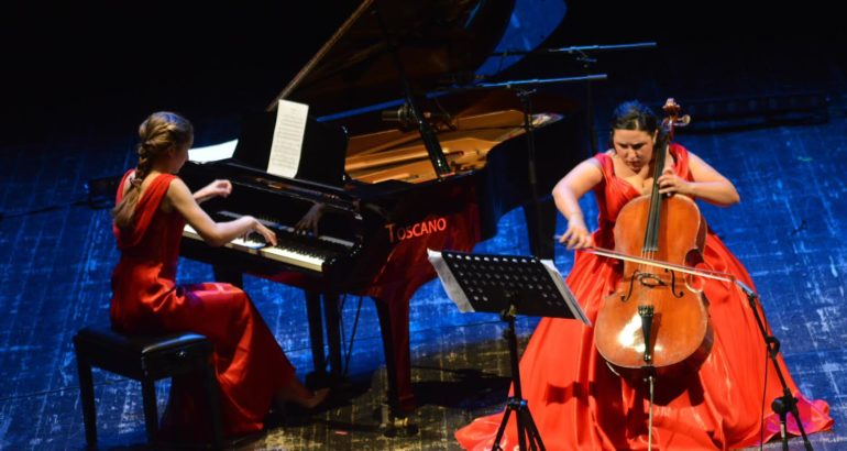 Caltanissetta. Grande successo per il concerto della violoncellista Eliana Miraglia e la pianista Tatiana Donets