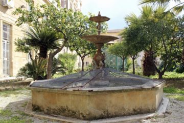 Caltanissetta, via al restauro dell’antica fontana in ghisa nel giardino della Prefettura