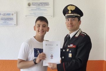 Mussomeli, studente dedica ai Carabinieri tesina finale degli esami di scuola media