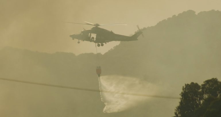Incendi Sicilia, oltre 200 interventi con elicotteri aeronautica