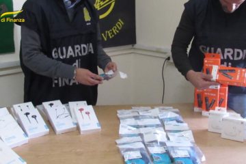 Gdf Caltanissetta: sequestrati prodotti contraffatti e pericolosi